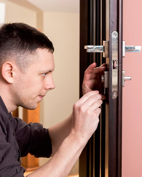 : Professional Locksmith For Commercial And Residential Locksmith Services in Cudahy, CA