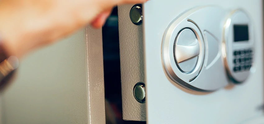 Fingerprint Safe Openers in Cudahy, CA