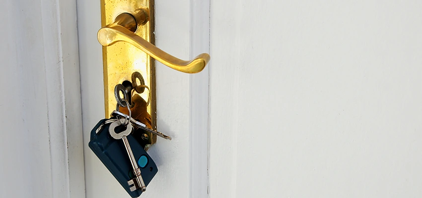 Broken Door Key Extraction in Cudahy, CA